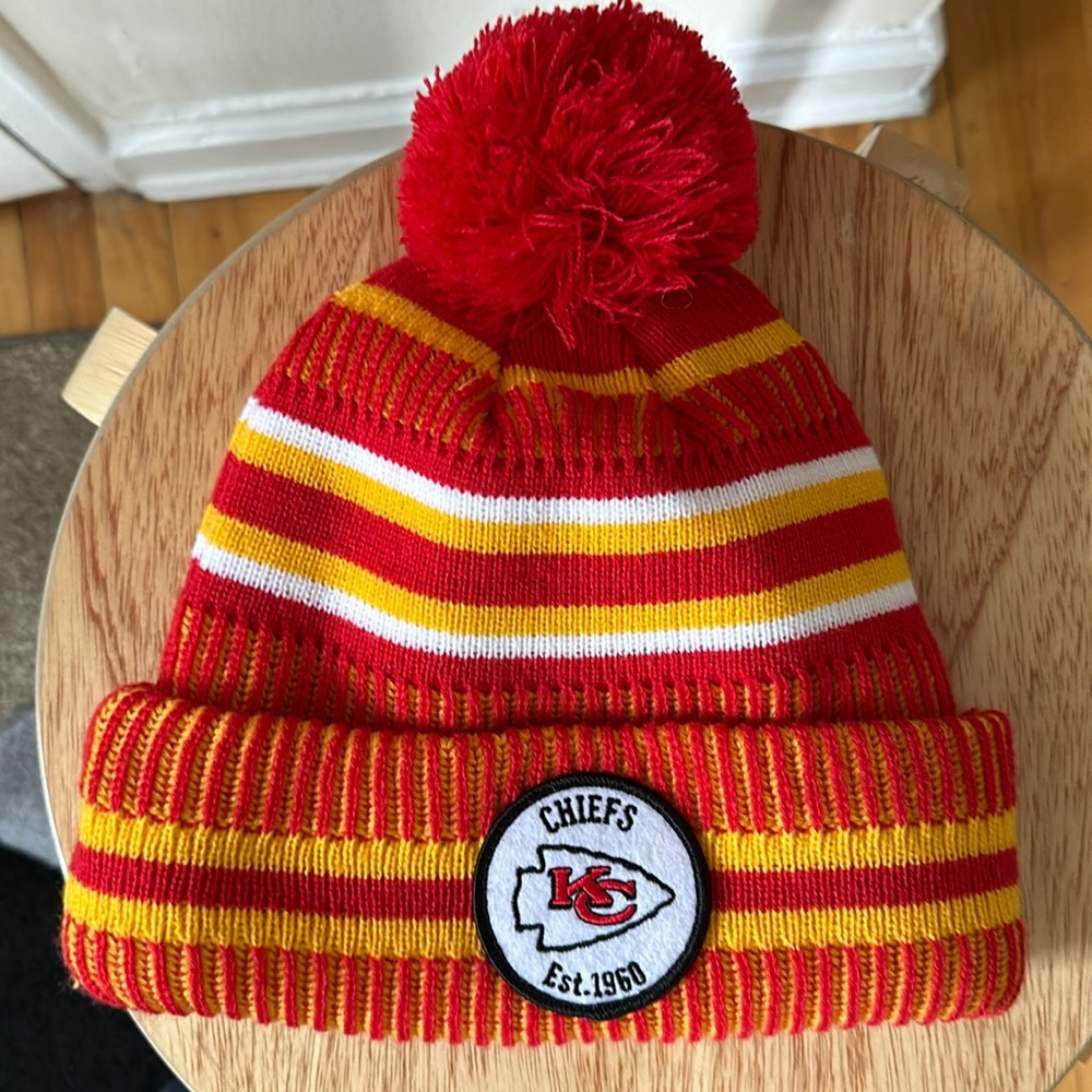 CHIEFS KNIT HAT
